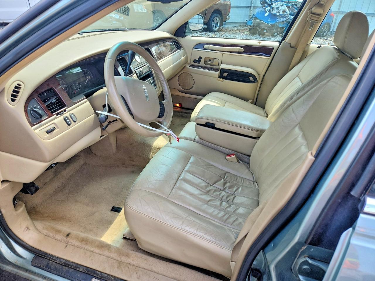 Lincoln Towncar Signature