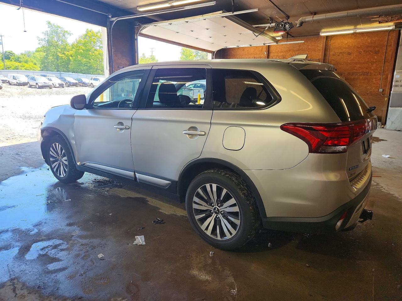 Mitsubishi Outlander Se