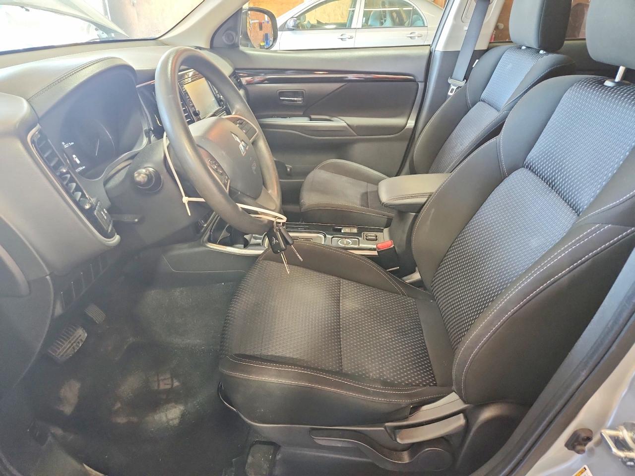 Mitsubishi Outlander Se