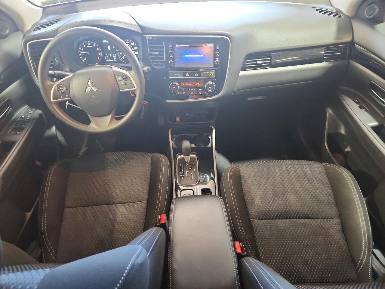 Mitsubishi Outlander Se