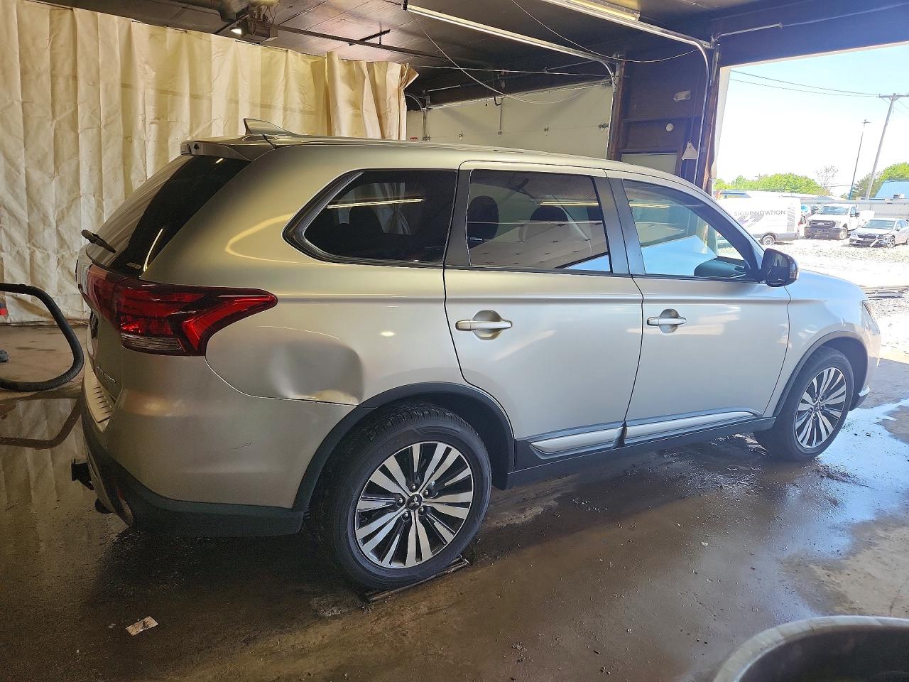 Mitsubishi Outlander Se
