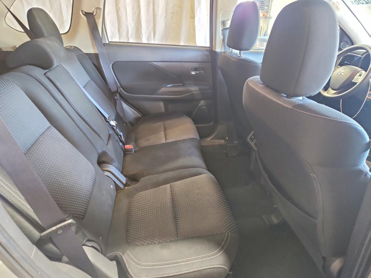 Mitsubishi Outlander Se