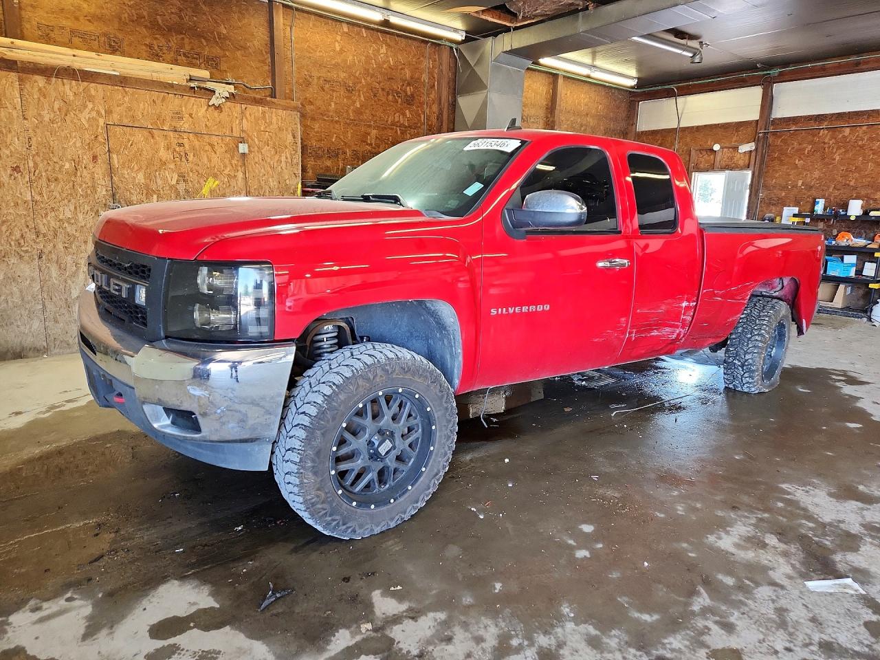 Salvage Chevrolet Silverado Image