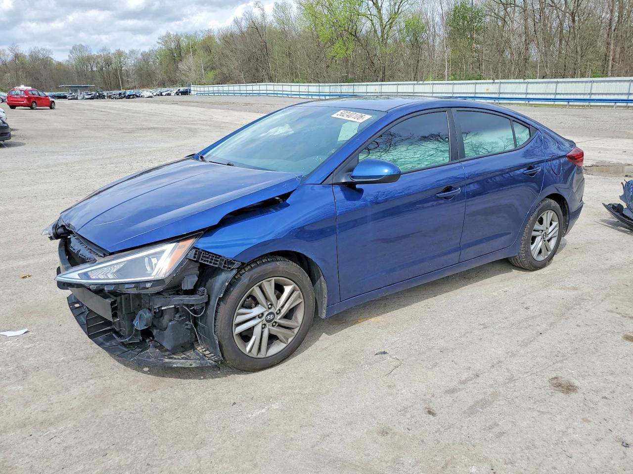 Salvage Hyundai ELANTRA Image