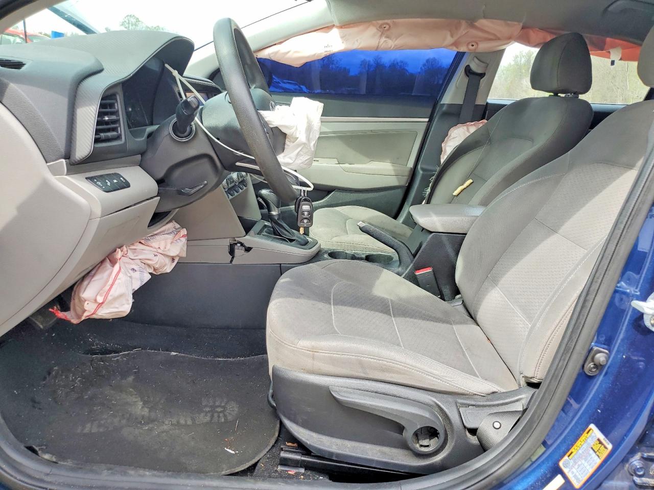 Hyundai ELANTRA Sel