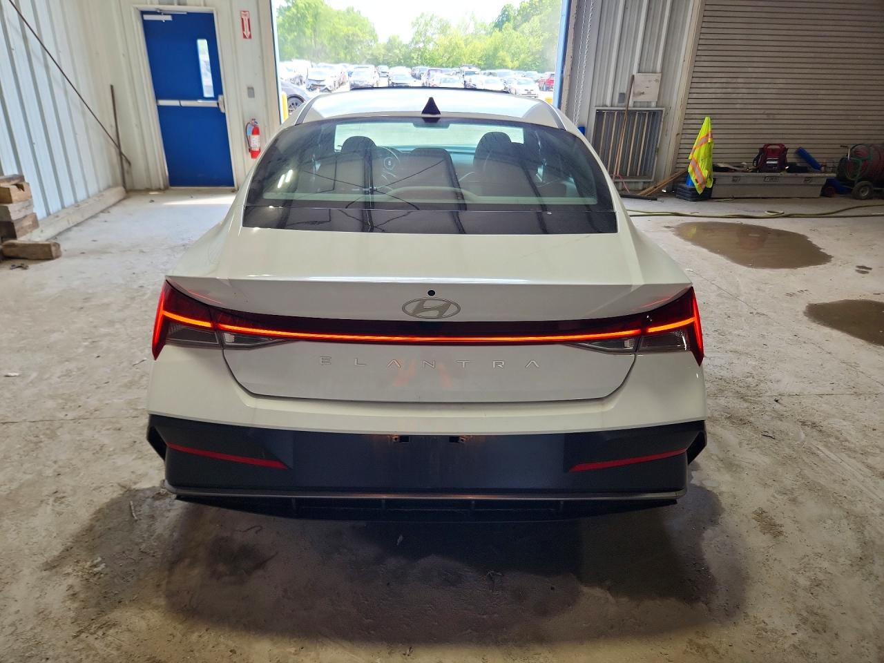 Hyundai ELANTRA Sel