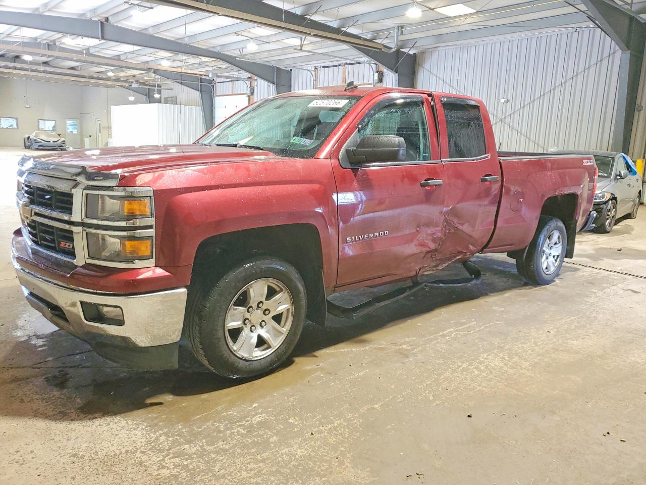 Salvage Chevrolet Silverado Image