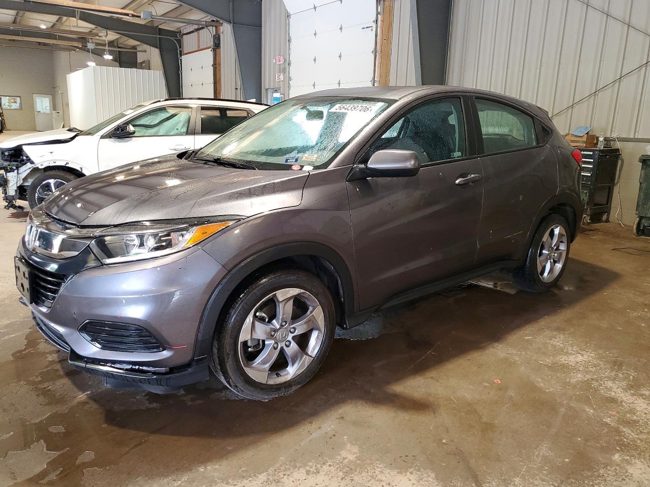 Salvage Honda HR-V Image