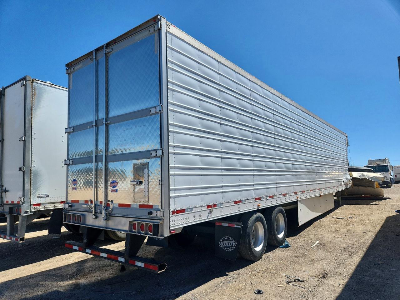 Utility Reefer Tra