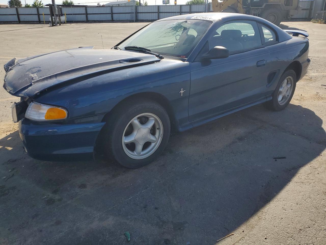 Salvage Ford Mustang Image