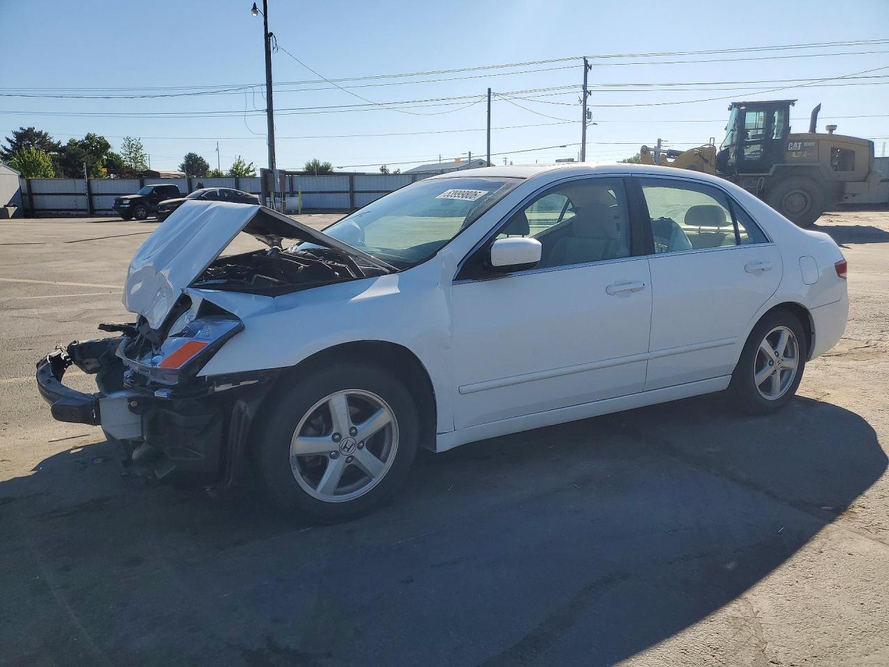 Salvage Honda Accord Image
