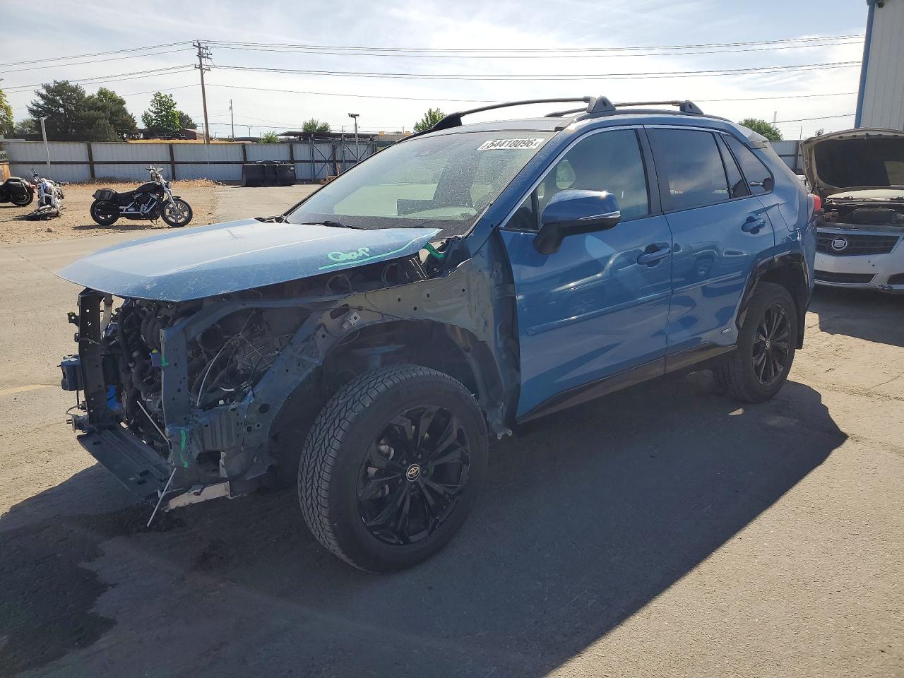 Salvage Toyota RAV4 Image