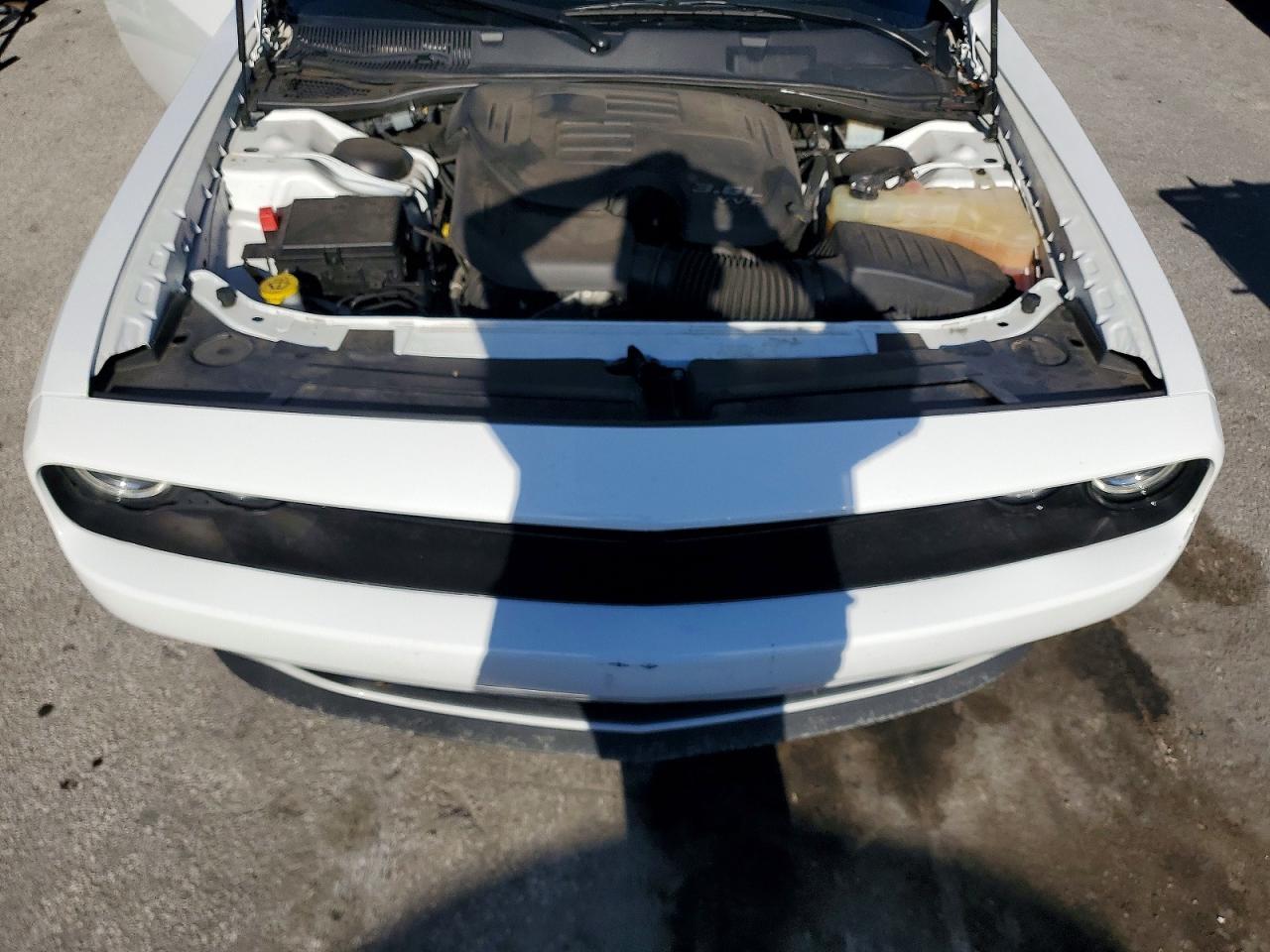 Dodge Challenger Sxt