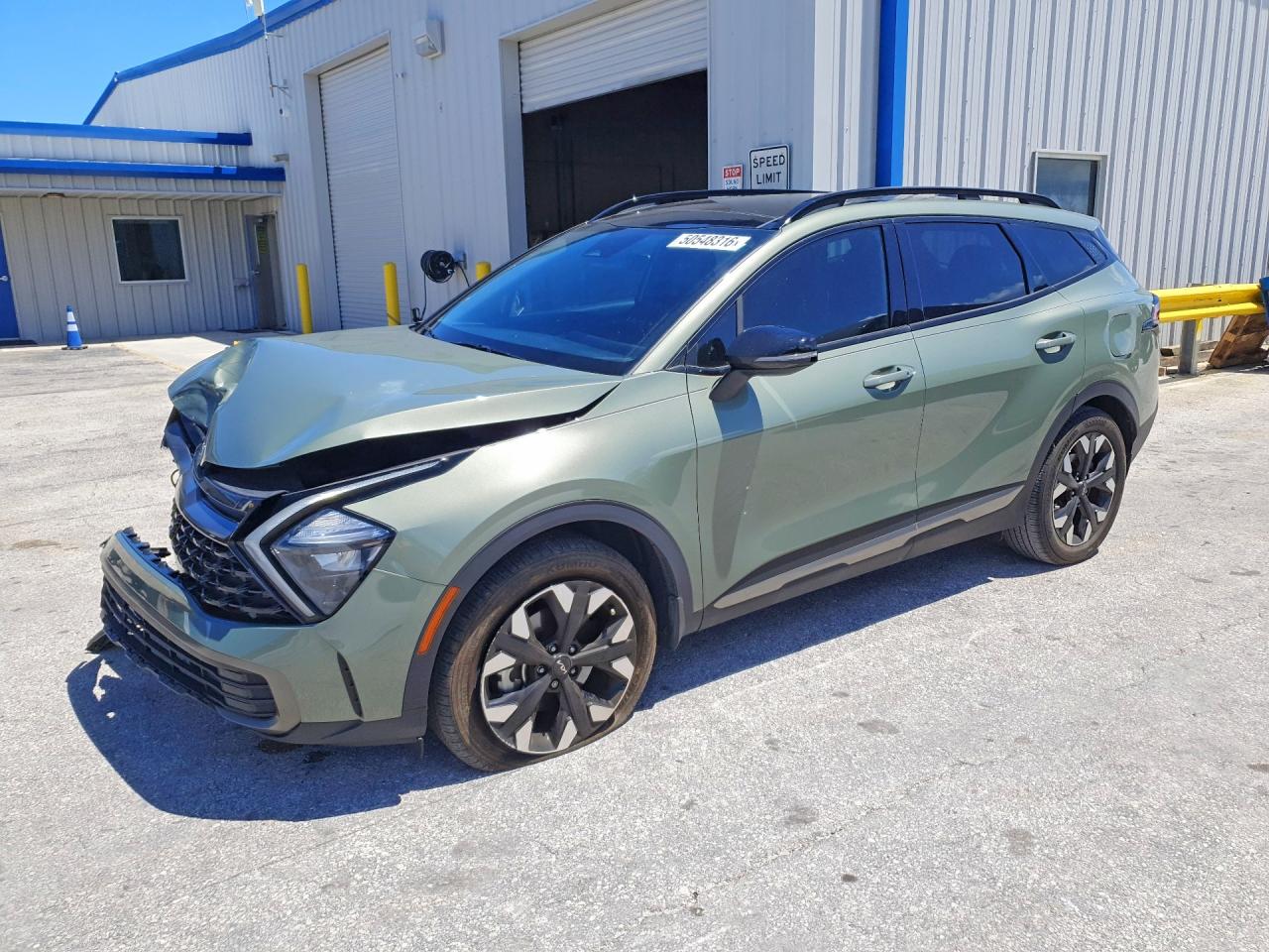 Salvage Kia Sportage Image