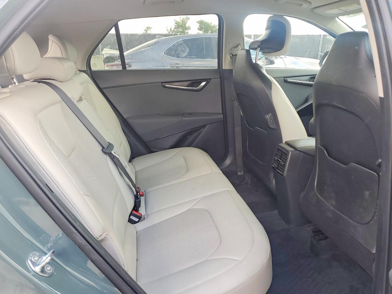 Kia Niro Ex