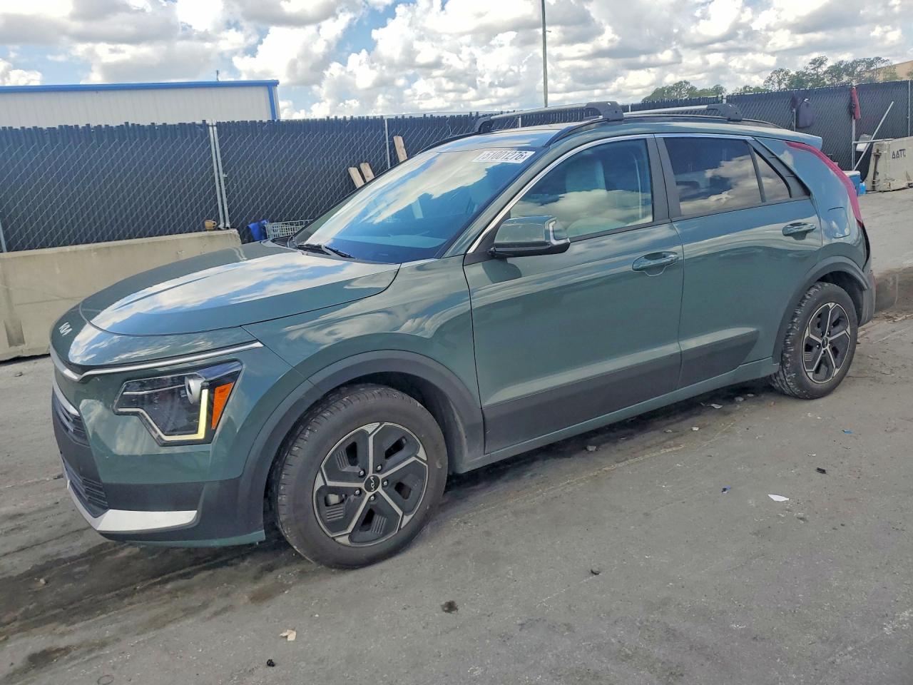 Salvage Kia Niro Image