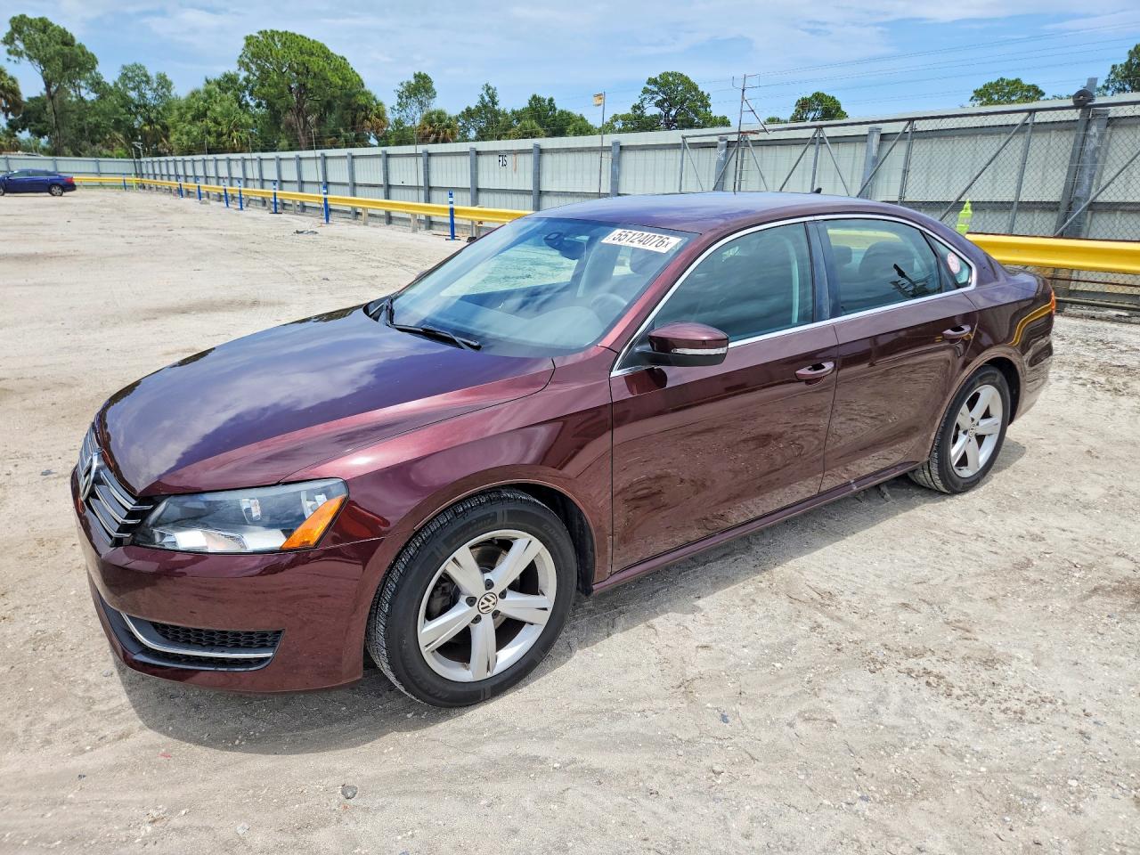 Salvage Volkswagen Passat Image