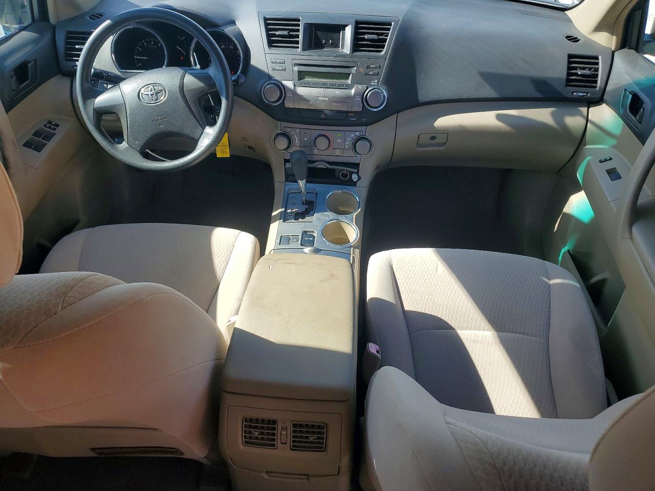Toyota Highlander Base