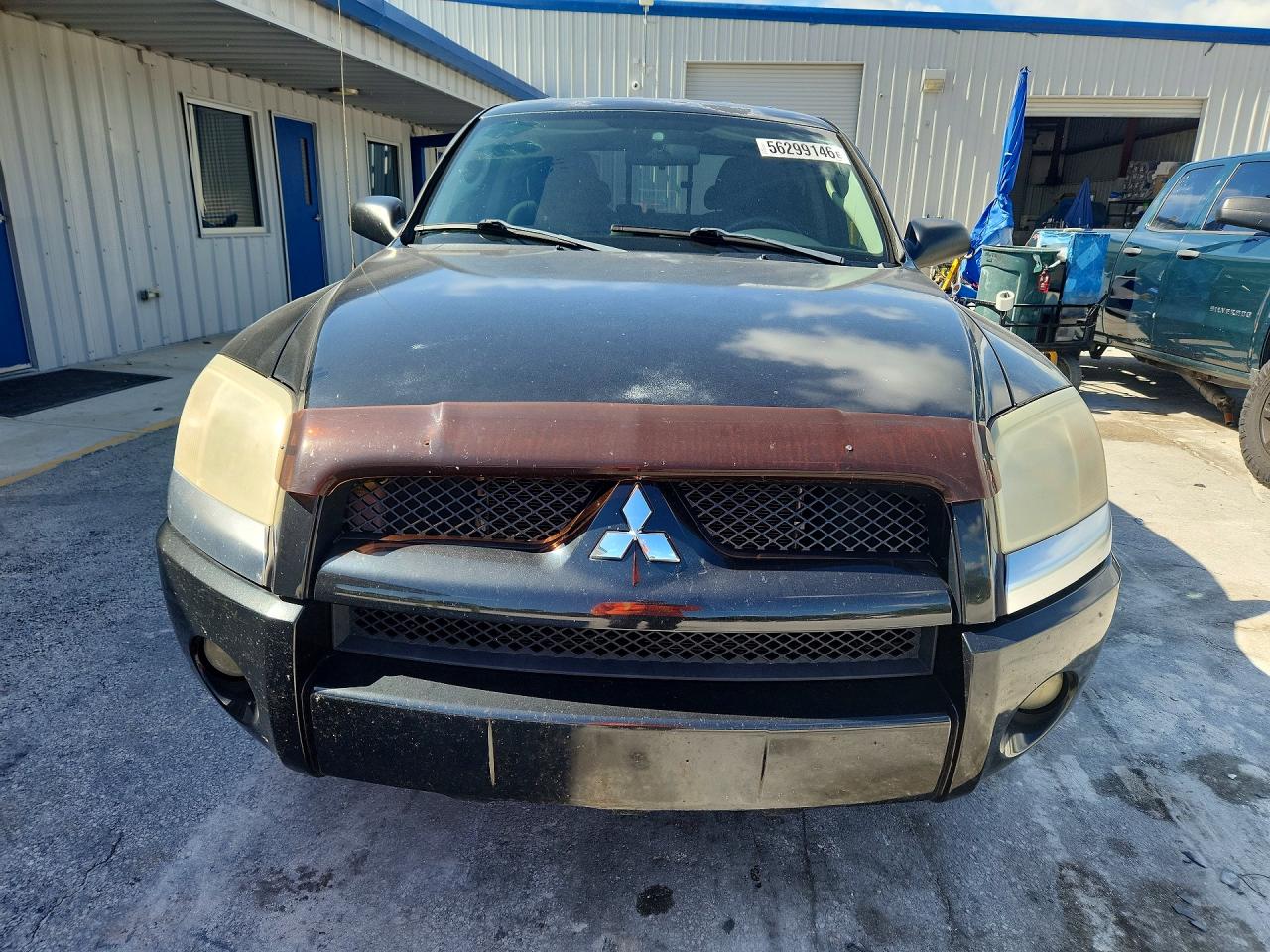 Mitsubishi Raider Ls