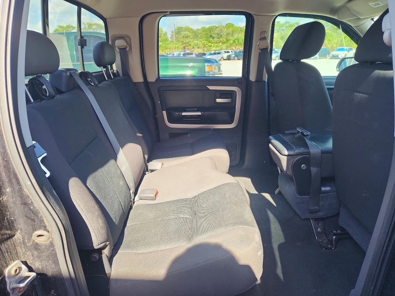 Mitsubishi Raider Ls