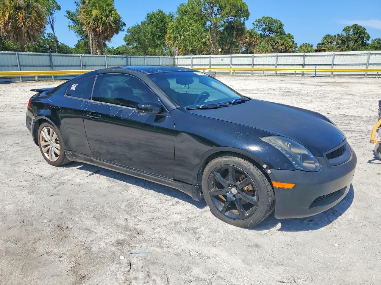 INFINITI G35 Base