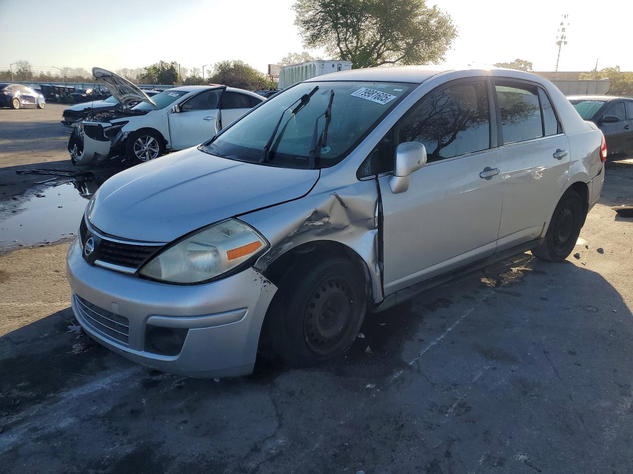 Salvage Nissan Versa Image