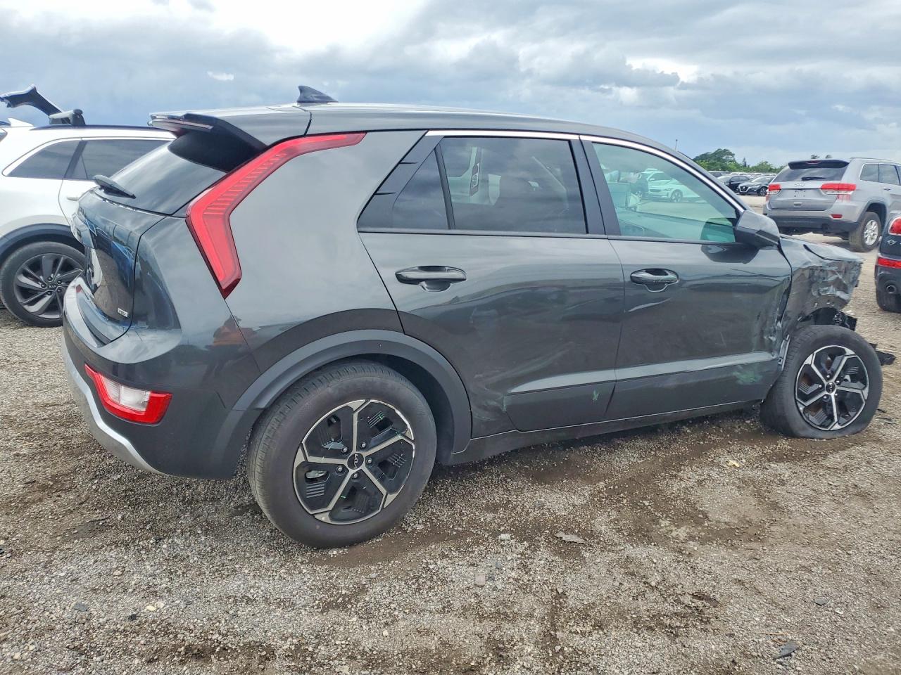 Kia Niro Lx