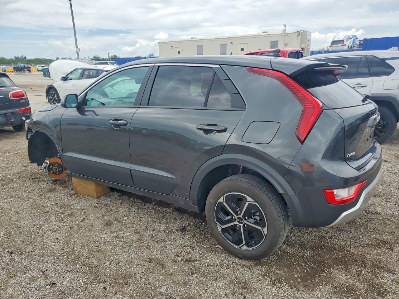 Kia Niro Lx