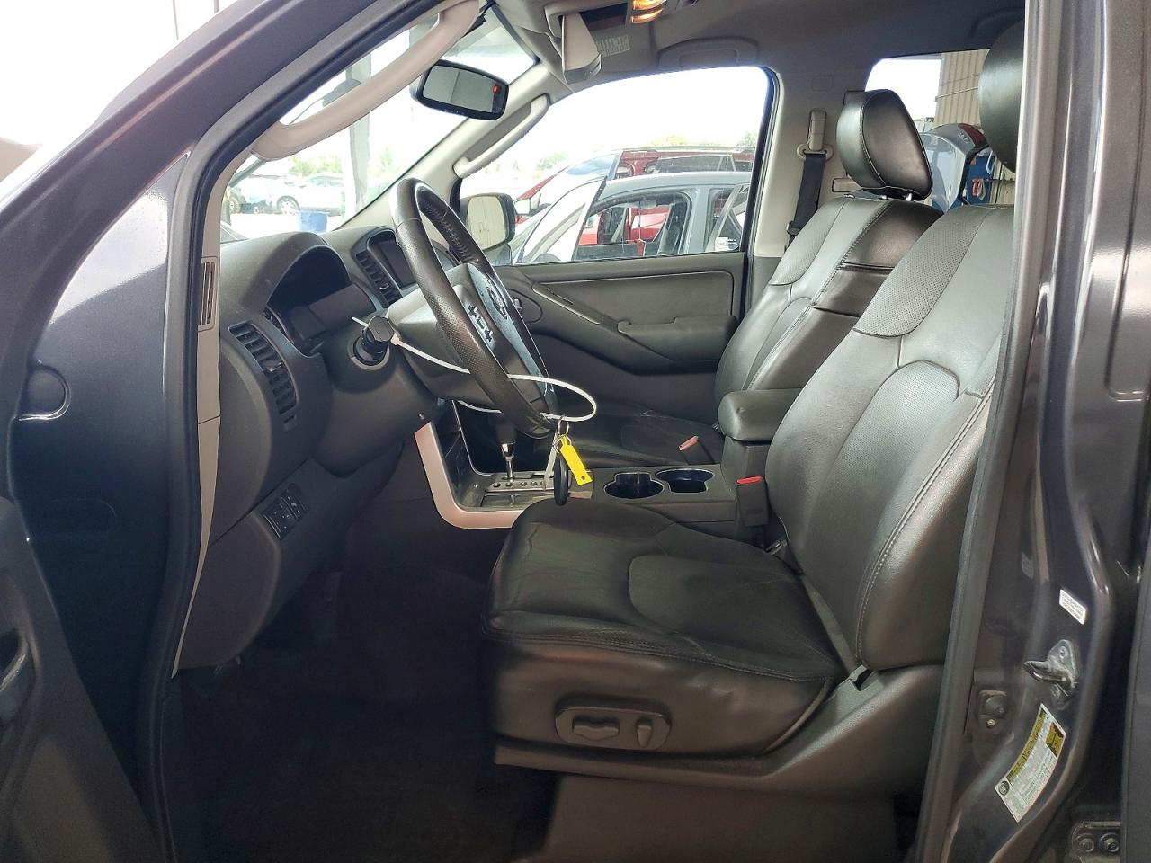 Nissan Pathfinder S