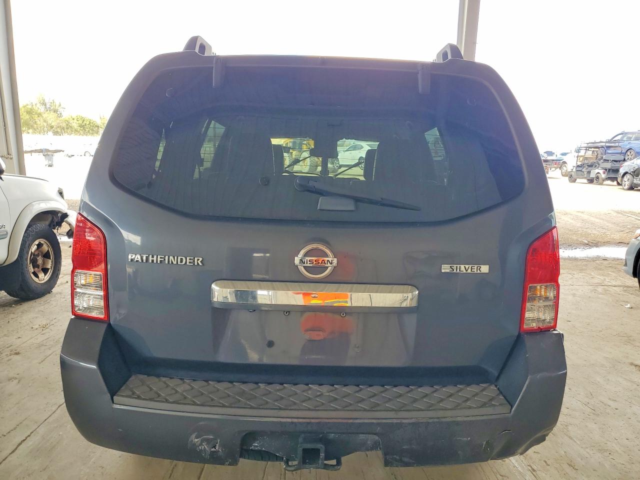 Nissan Pathfinder S