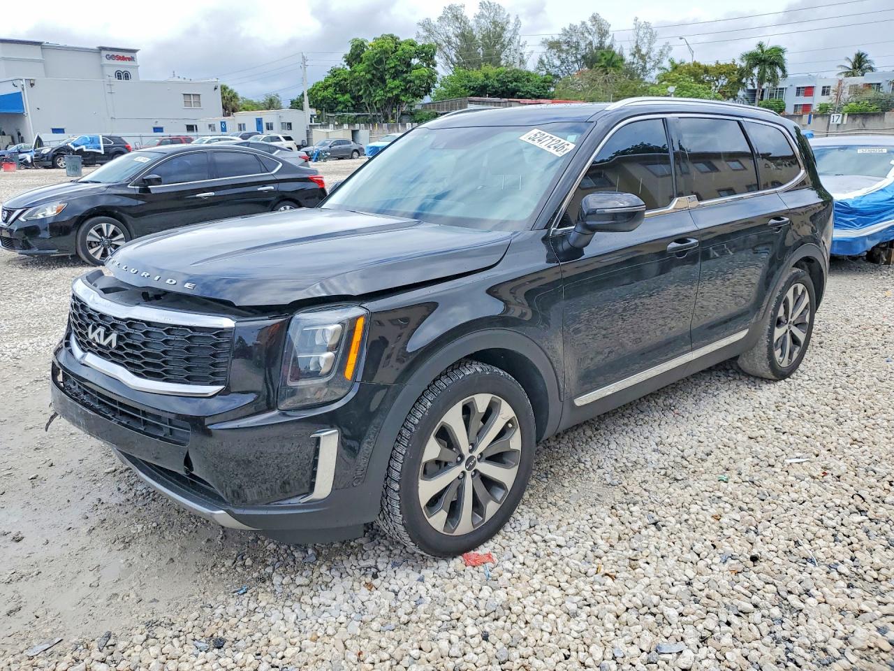 Salvage Kia Telluride Image