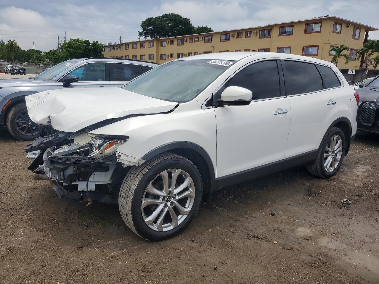 Salvage Mazda Cx Image