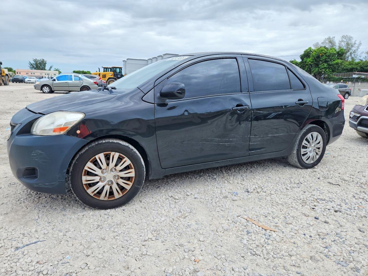 Salvage Toyota Yaris Image