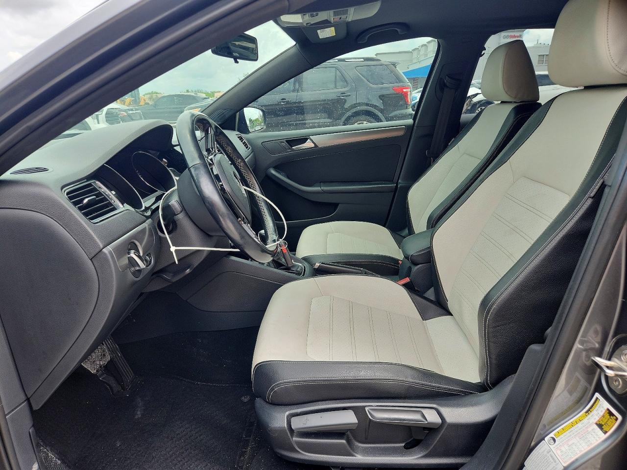 Volkswagen Jetta Sport