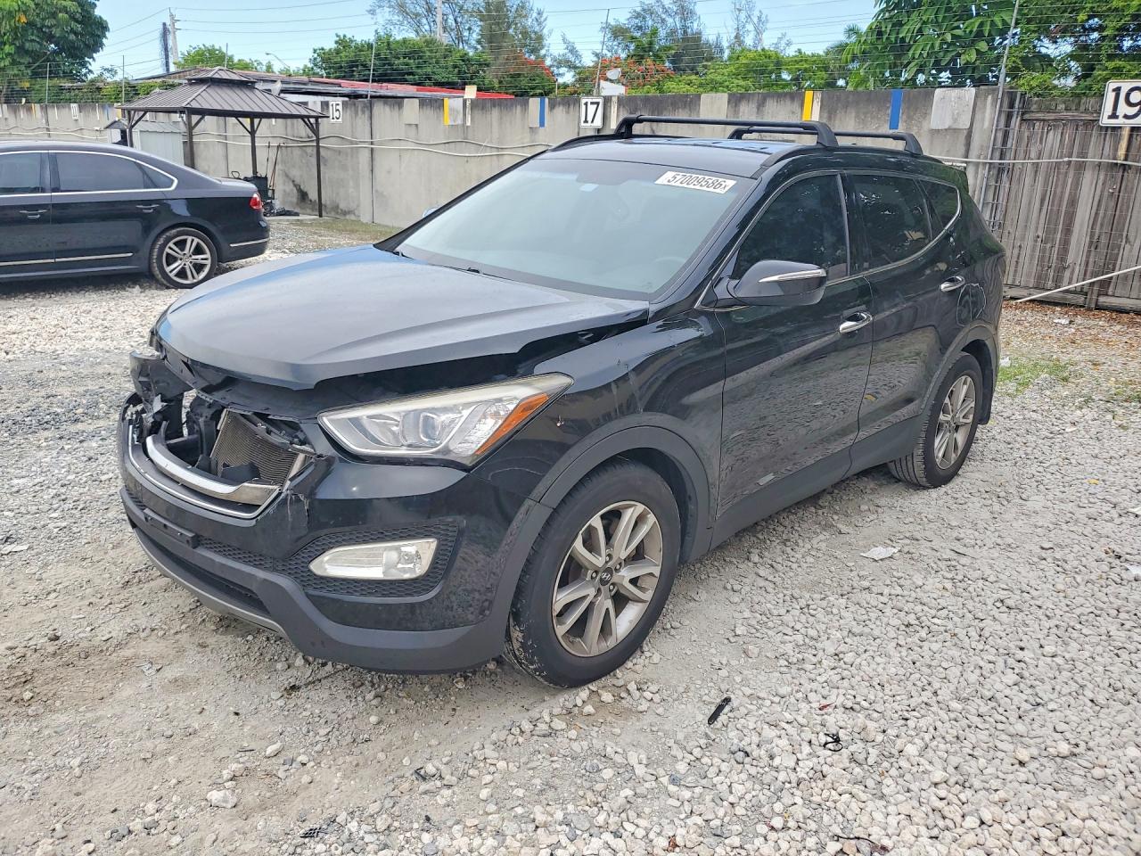 Salvage Hyundai SANTA FE Image