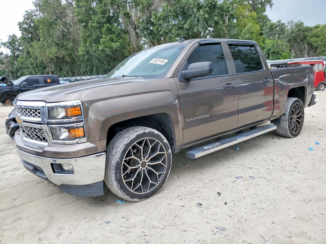 Salvage Chevrolet Silverado Image