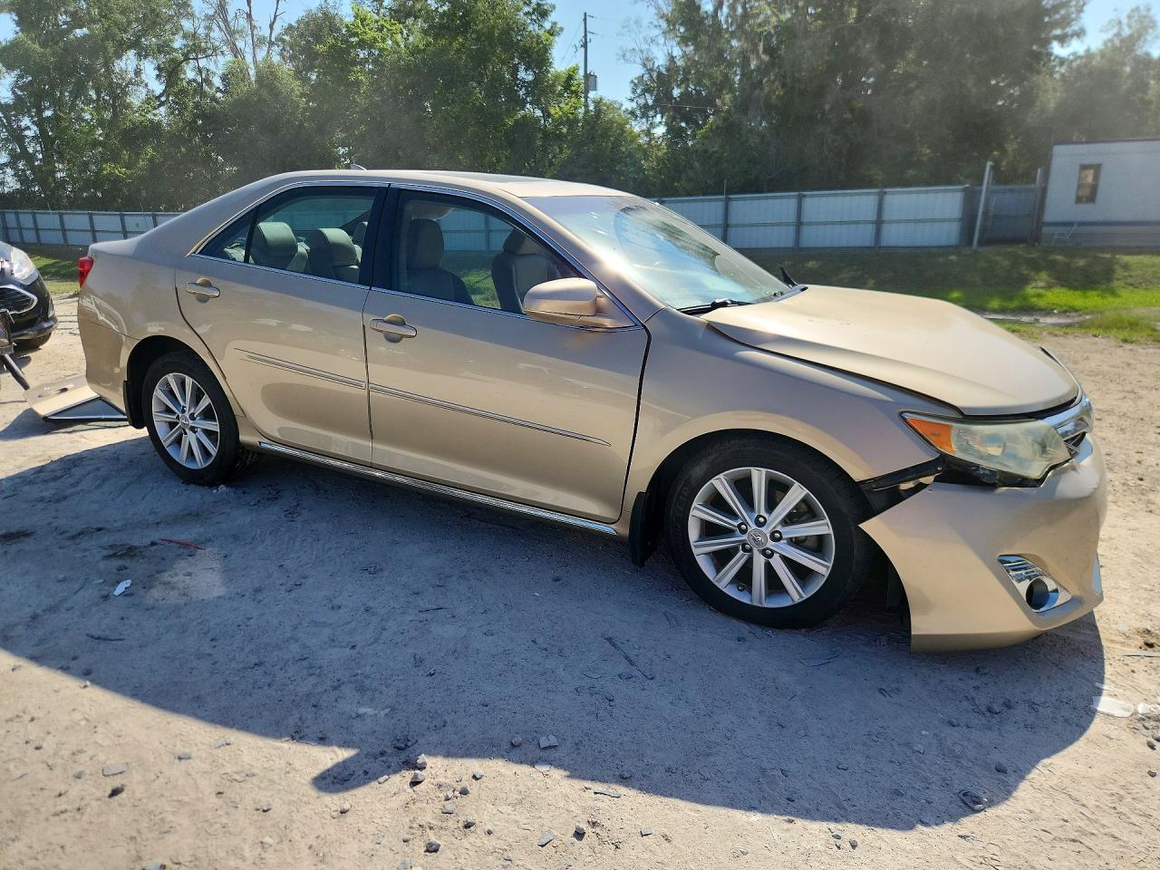 Toyota Camry Xle V6