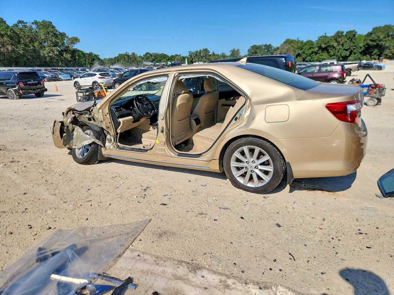 Toyota Camry Xle V6