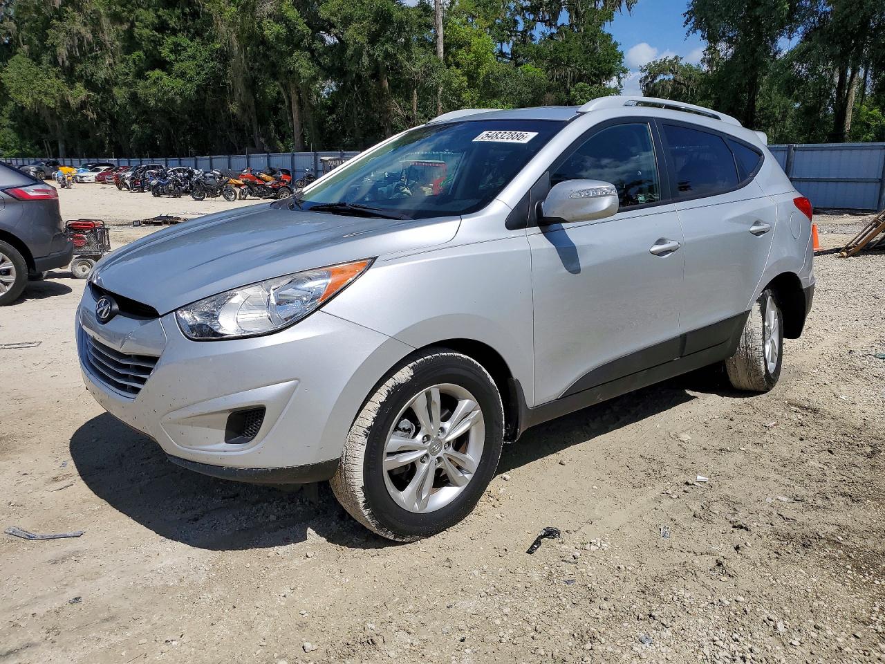 Salvage Hyundai TUCSON Image