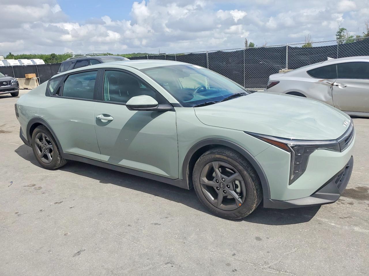 Kia K4 Lxs