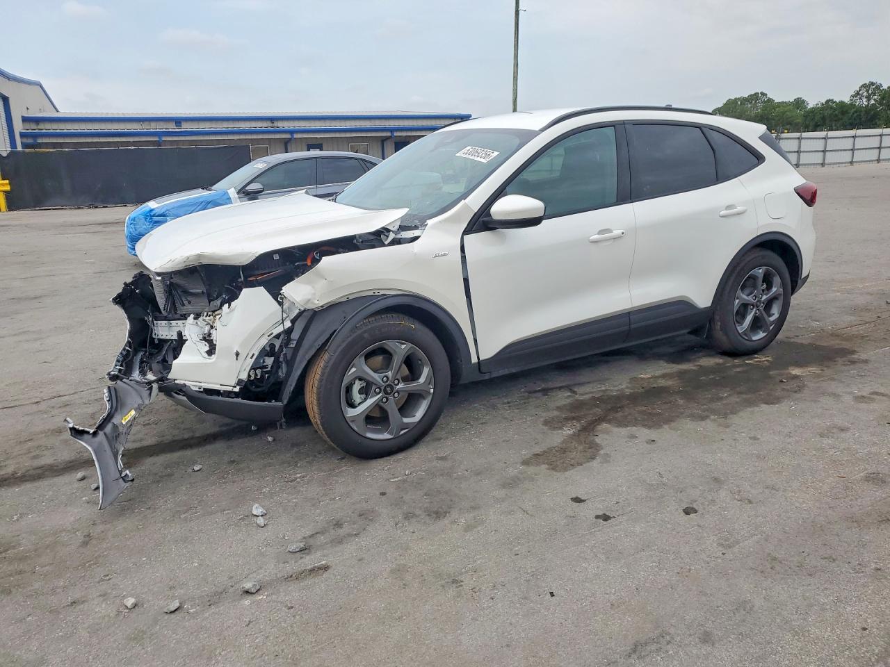 Salvage Ford Escape Image