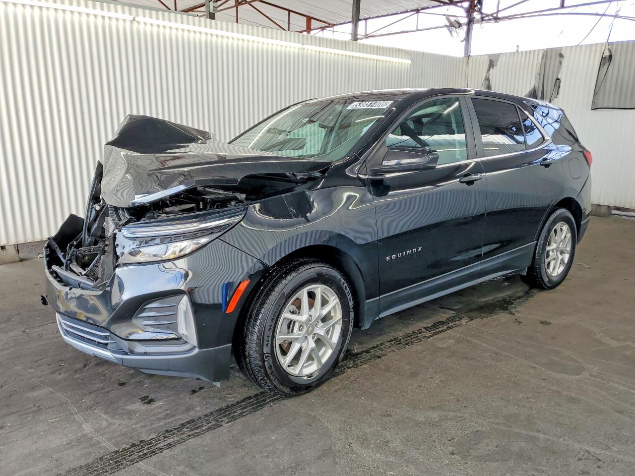 Salvage Chevrolet Equinox Image