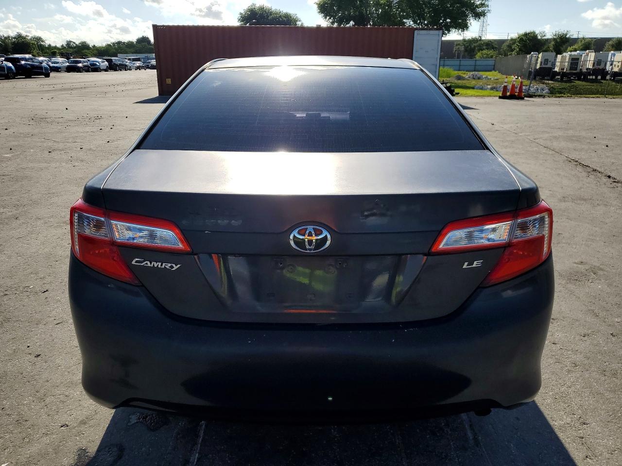 Toyota Camry Le