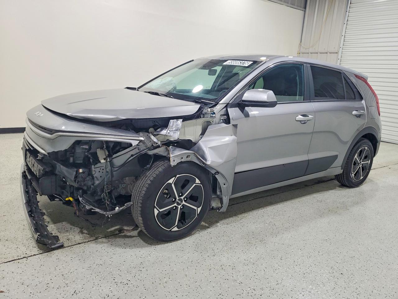 Salvage Kia Niro Image