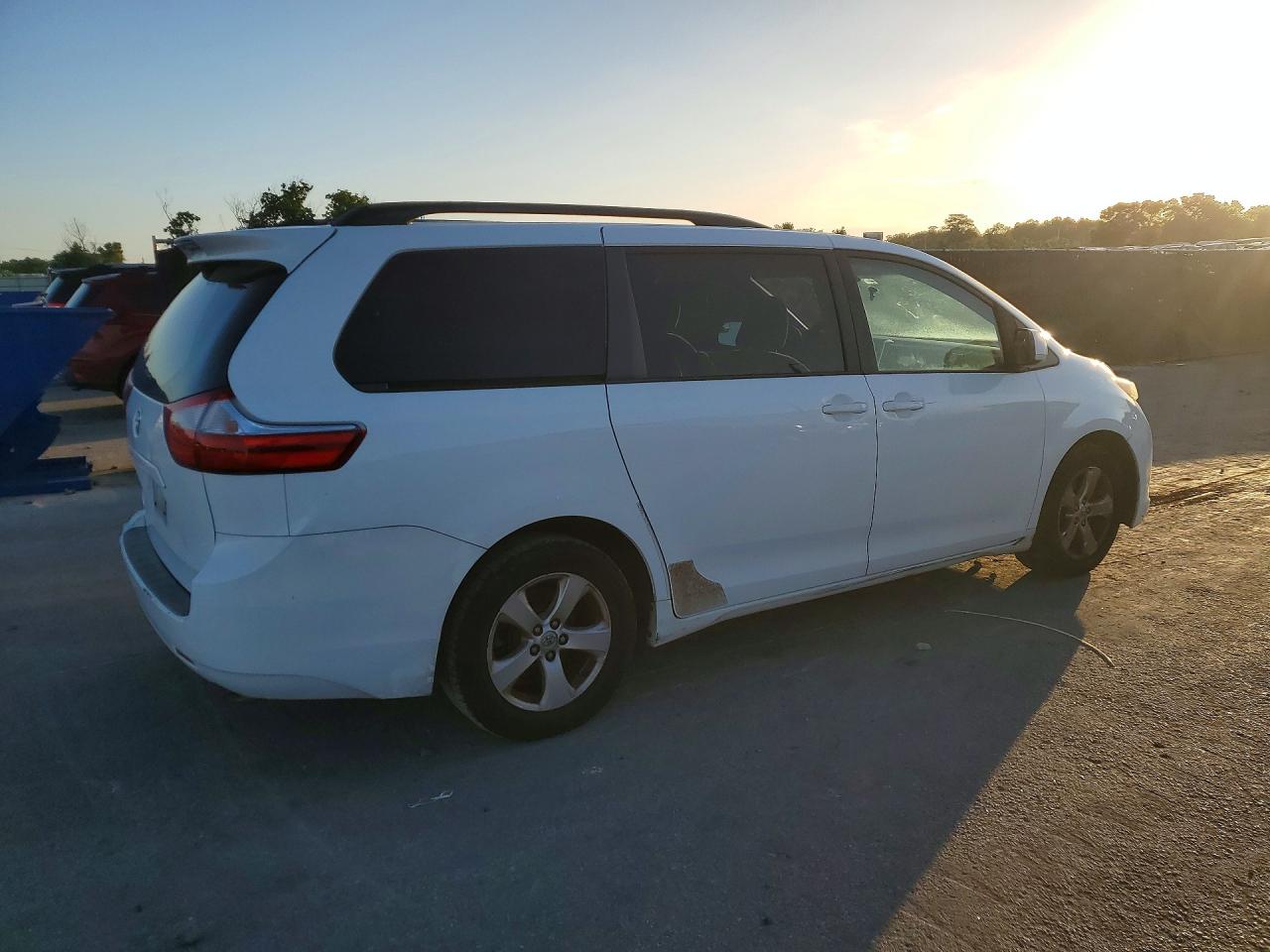 Toyota Sienna Le