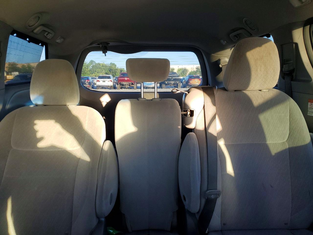 Toyota Sienna Le