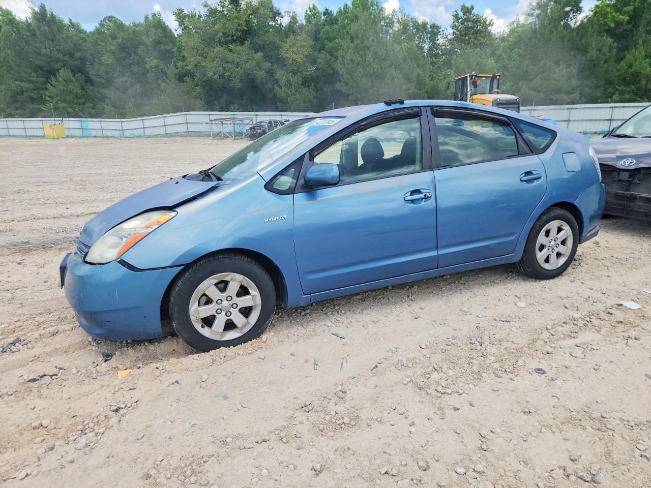 Salvage Toyota Prius Image