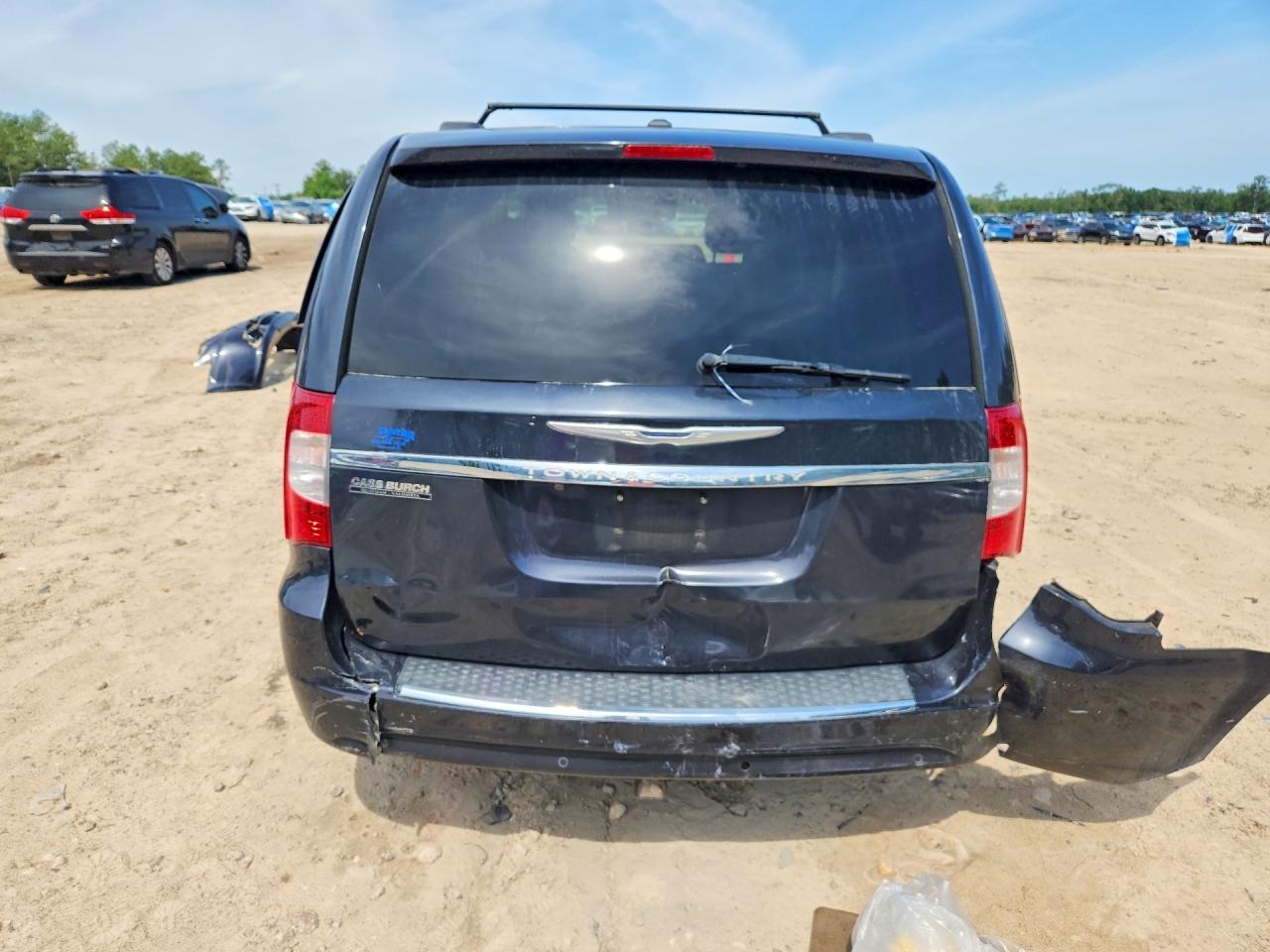 Chrysler Town & Country Touring L