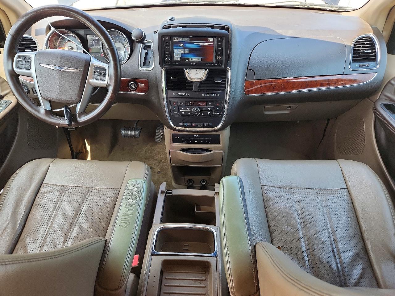 Chrysler Town & Country Touring L