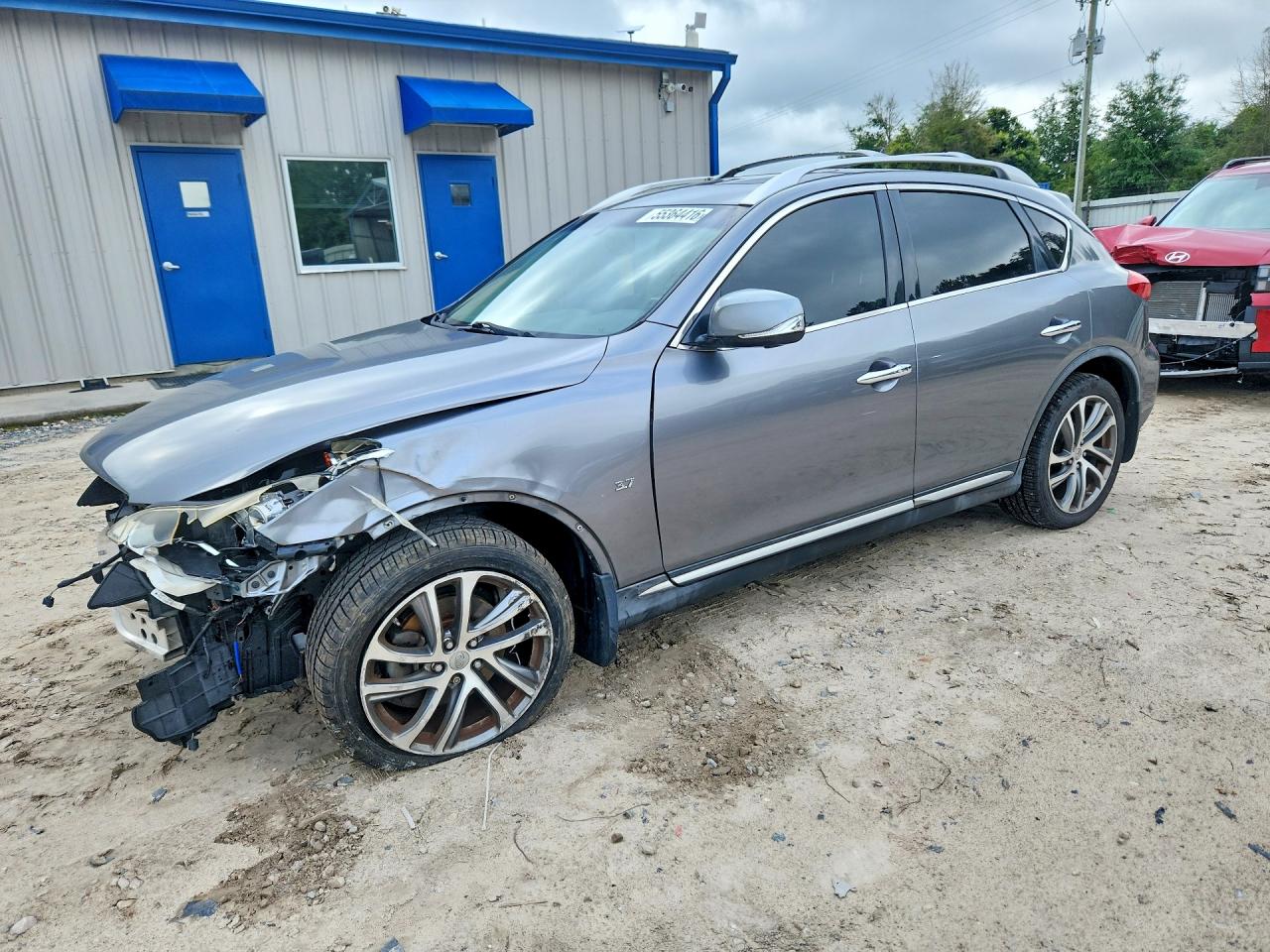 Salvage INFINITI Qx Image